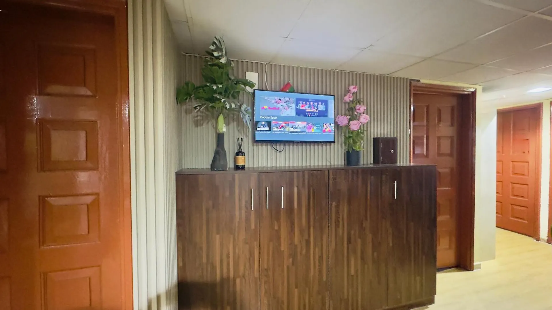 Homestay Classic Stay Near Sharaf Dg & Burjuman Metro Dubai