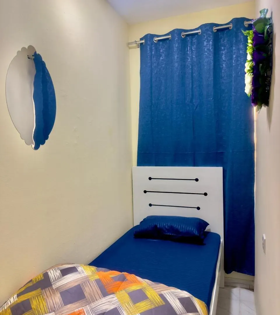 Classic Stay Near Sharaf Dg & Burjuman Metro Dubai 0*,
