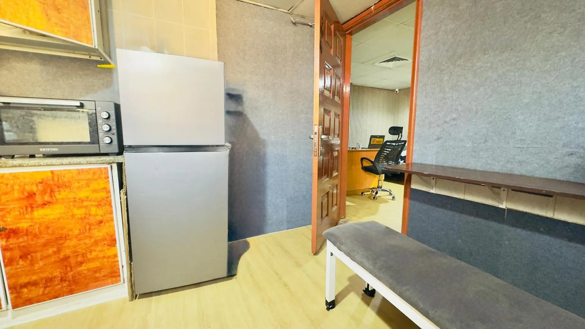 Homestay Classic Stay Near Sharaf Dg & Burjuman Metro Dubai